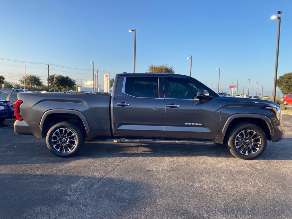 Used 2024 Toyota Tundra Limited w/ Power Package AWD/4WD image 3