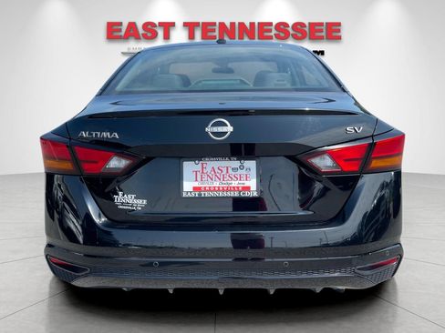 Used 2024 Nissan Altima 2.5 SV FWD image 4