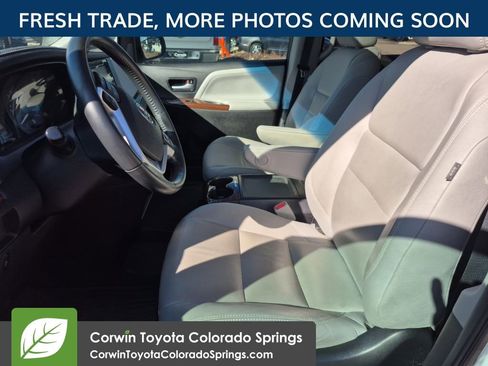 Used 2017 Toyota Sienna Limited image 15