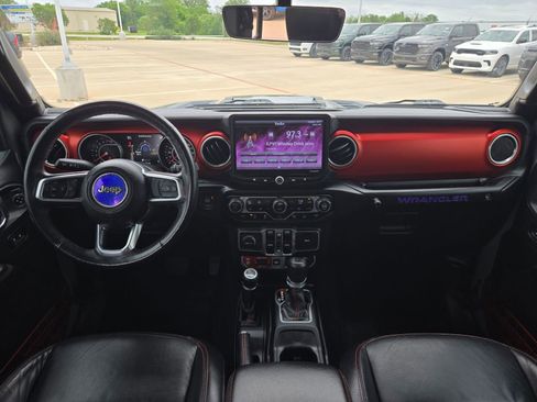Used 2018 Jeep Wrangler Unlimited Rubicon AWD/4WD image 16