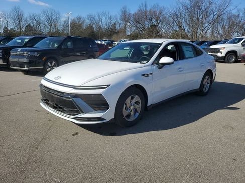 New 2026 Hyundai Sonata SE FWD image 2