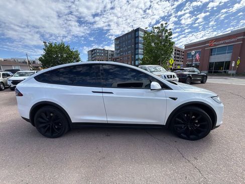 Used 2020 Tesla Model X Long Range AWD/4WD image 2