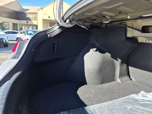 Used 2025 Hyundai Elantra SE image 26