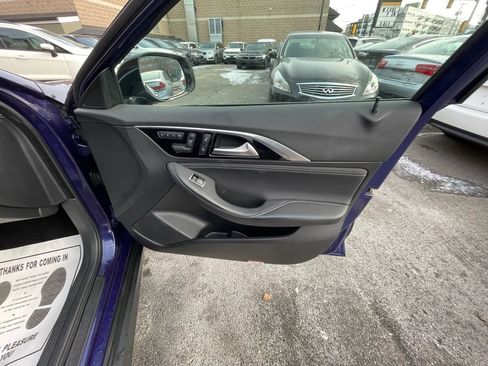 Used 2018 INFINITI QX30 Luxury w/ Cargo Package image 20