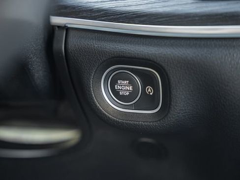 Certified 2025 Mercedes-Benz GLS 450 4MATIC image 29