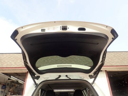 Used 2015 Toyota RAV4 XLE AWD/4WD image 19