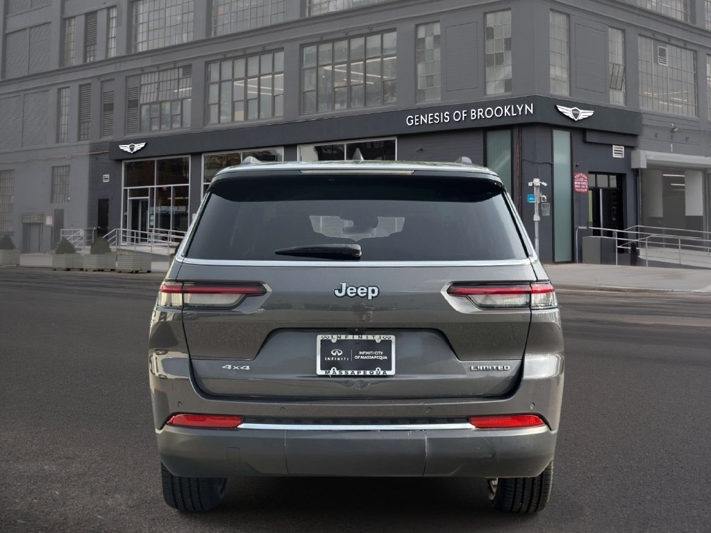 Used 2023 Jeep Grand Cherokee L Limited AWD/4WD image 5