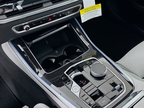 New 2026 BMW X5 xDrive50e image 15