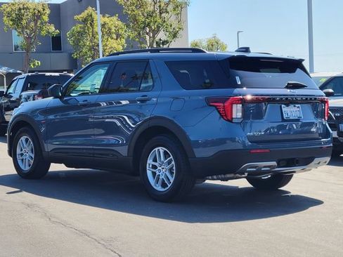Used 2026 Ford Explorer Active w/ Active Comfort Package RWD image 2