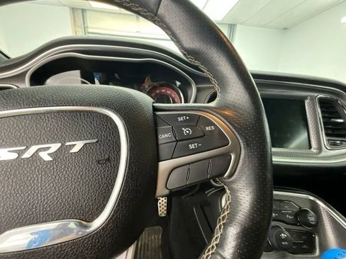 Used 2016 Dodge Challenger SRT Hellcat RWD image 18
