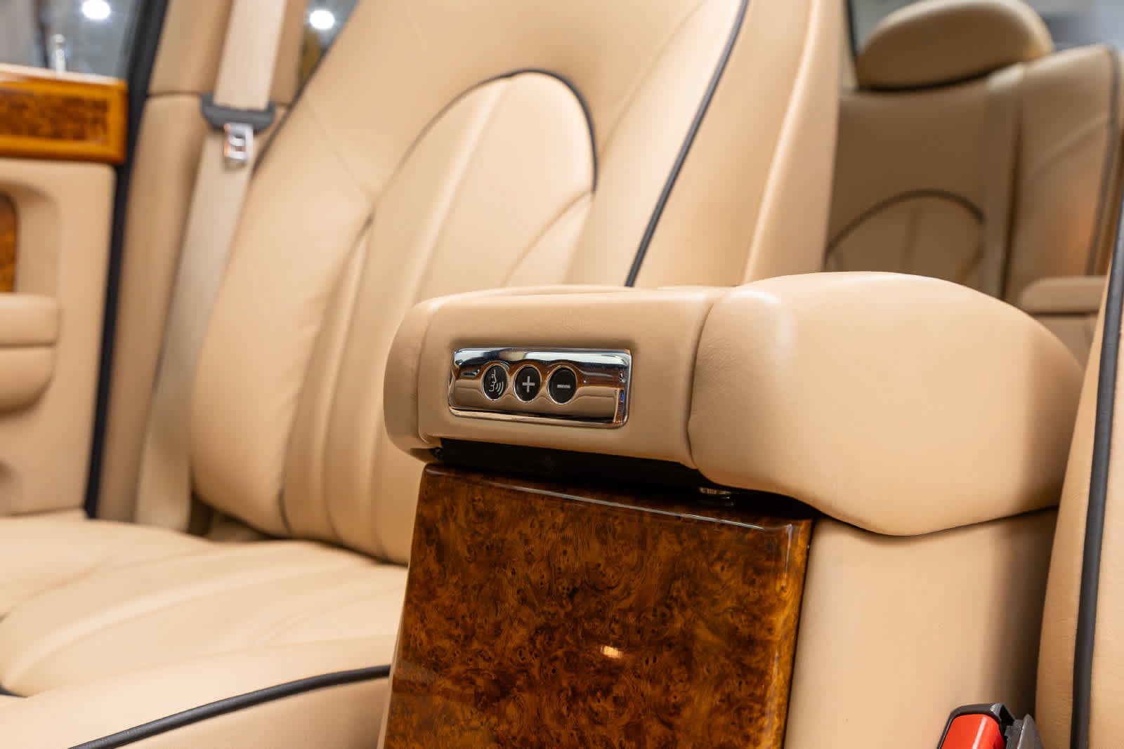 Used 2002 Rolls-Royce Silver Seraph RWD image 46