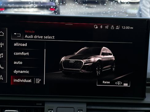 Used 2023 Audi SQ5 Premium Plus w/ Premium Plus Package image 28