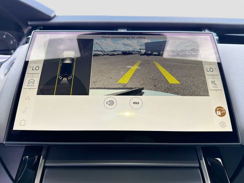 Used 2024 Land Rover Range Rover Velar Dynamic SE image 33