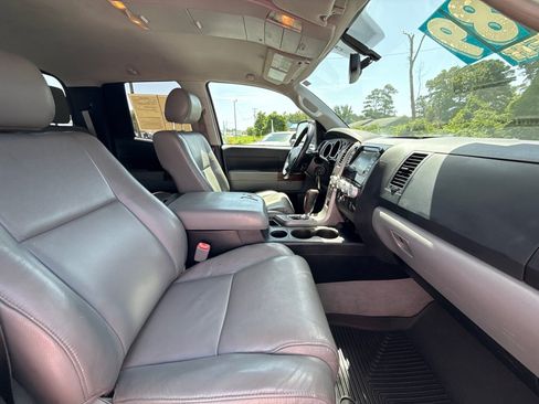 Used 2011 Toyota Tundra Limited w/ Memory Pkg AWD/4WD image 9