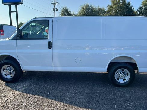 New 2025 Chevrolet Express 2500 w/ Communications Package RWD image 7