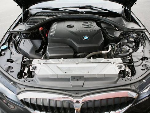 Used 2020 BMW 330i xDrive Sedan w/ Driving Assistance Package AWD/4WD image 7