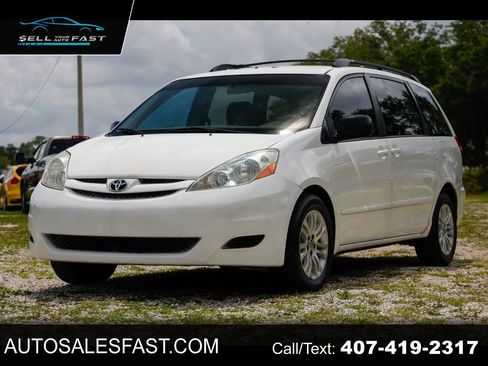 Used 2010 Toyota Sienna CE FWD image 1
