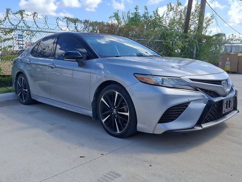Used 2019 Toyota Camry XSE w/ Driver Assist Package FWD image 5