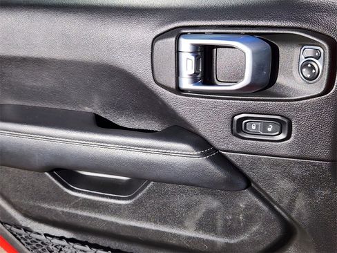 Used 2022 Jeep Wrangler Unlimited Sahara w/ Cold Weather Group image 6