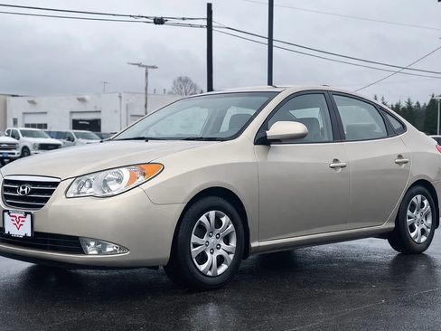 Used 2009 Hyundai Elantra GLS w/ Popular Equipment Pkg 2 image 2