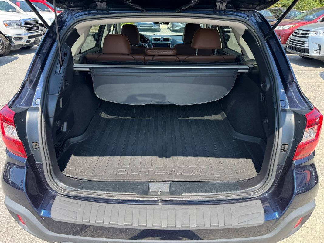 Used 2018 Subaru Outback 2.5i Touring AWD/4WD image 13