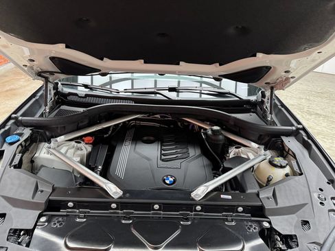 Used 2022 BMW X5 xDrive40i w/ Premium Package AWD/4WD image 26