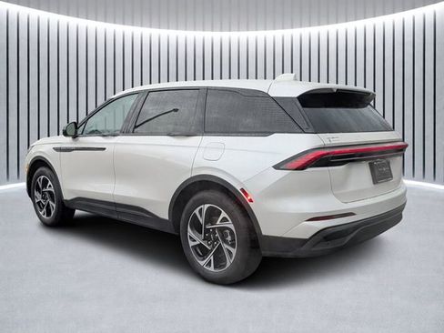 New 2025 Lincoln Nautilus Premier w/ Jet Appearance Package image 5