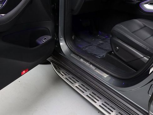 Certified 2025 Mercedes-Benz GLE 450 4MATIC image 23