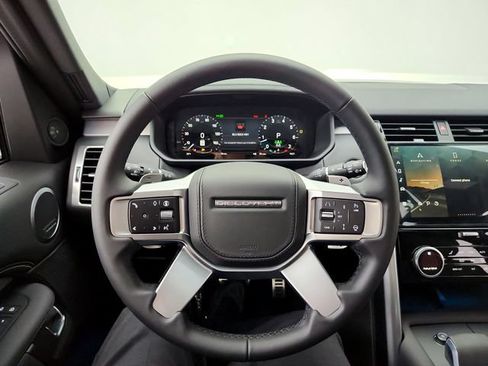 New 2026 Land Rover Discovery Limited Edition AWD/4WD image 25