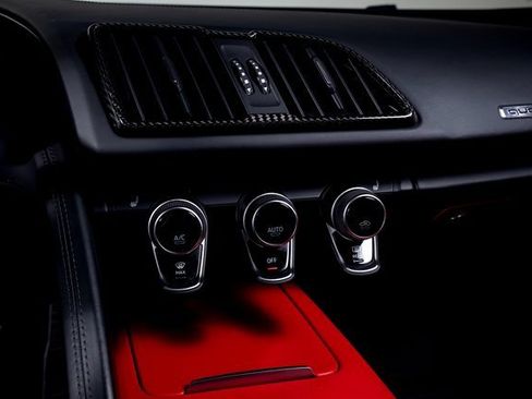 Used 2022 Audi R8 V10 performance image 45