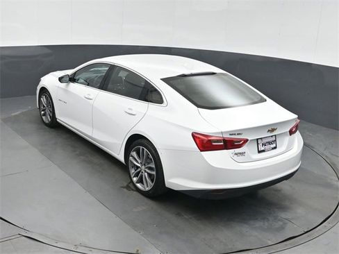 Used 2023 Chevrolet Malibu LT image 34