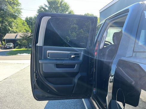 Used 2017 RAM 1500 Big Horn AWD/4WD image 25