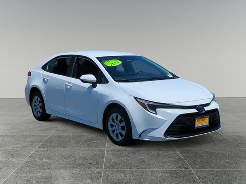Used 2023 Toyota Corolla LE w/ Carpet Mat Package (TMS) image 7