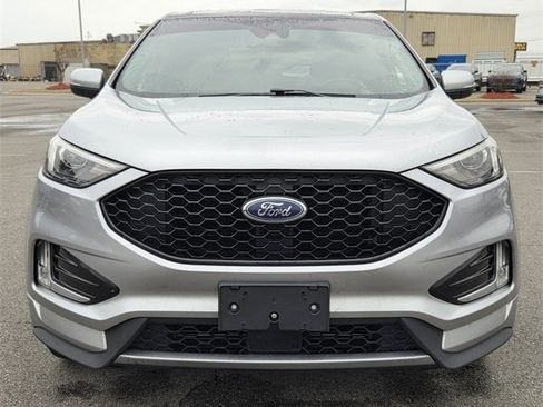 Used 2020 Ford Edge ST-Line w/ Cold Weather Package image 5