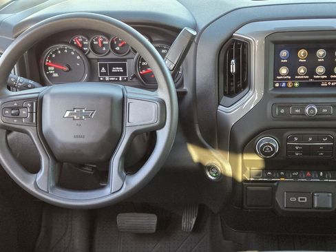 Used 2024 Chevrolet Silverado 1500 Custom Trail Boss image 31