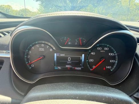Used 2019 Chevrolet Impala Premier FWD image 12