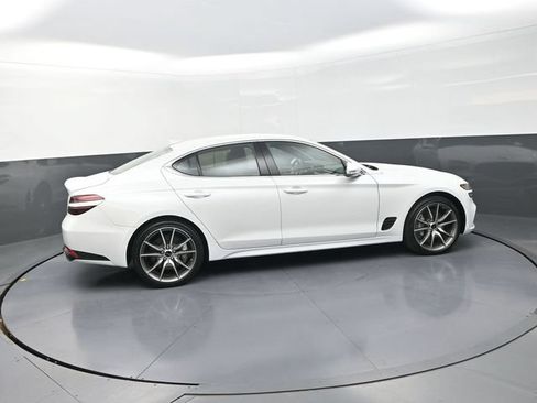 Used 2025 Genesis G70 2.5T RWD image 9