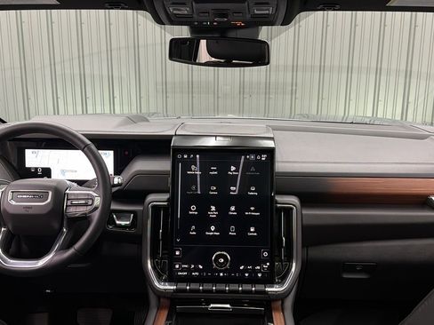 Used 2025 GMC Yukon XL Denali w/ Sun & Power Step Package image 34