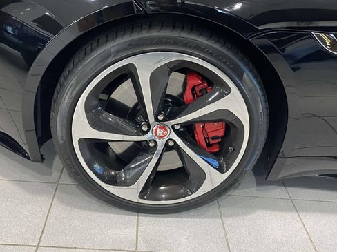 Used 2015 Jaguar F-TYPE R RWD image 8