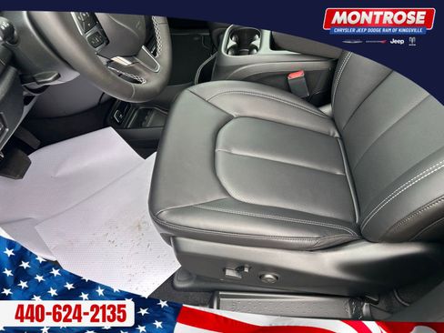 New 2026 Chrysler Voyager LX image 19