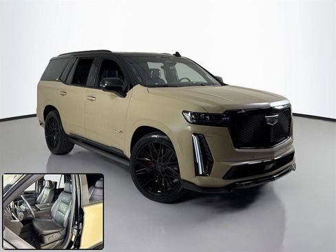 Used 2023 Cadillac Escalade V w/ LPO, ONYX Package AWD/4WD image 2