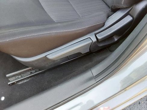 Used 2024 Nissan Sentra SV FWD image 17