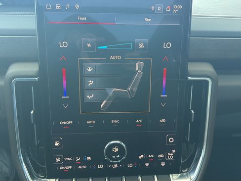 Used 2025 GMC Yukon Denali Ultimate AWD/4WD image 28