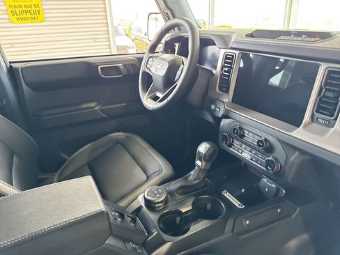 New 2025 Ford Bronco Outer Banks image 16