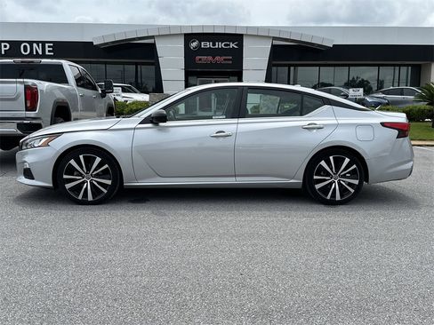 Used 2022 Nissan Altima 2.5 SR image 5