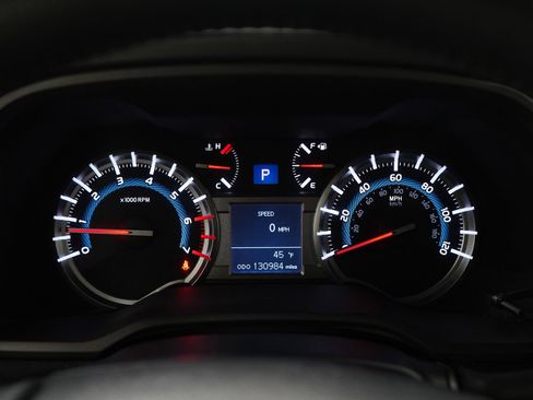 Used 2018 Toyota 4Runner SR5 image 24