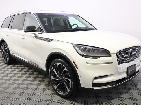 Used 2023 Lincoln Aviator Reserve w/ Equipment Group 201A AWD/4WD image 8
