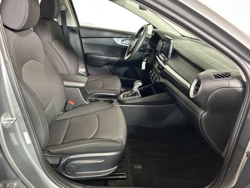 Used 2023 Kia Forte LXS FWD image 28