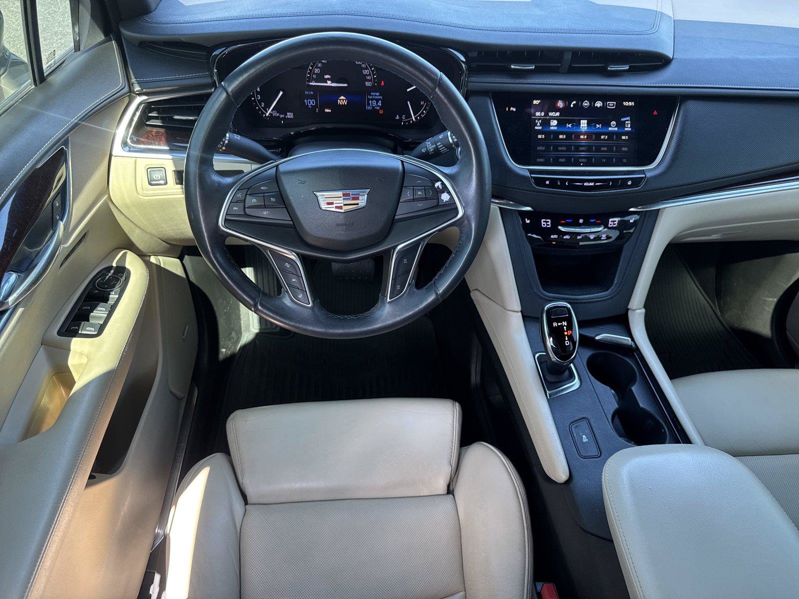 Used 2017 Cadillac XT5 Luxury w/ Driver Awareness Package FWD image 14