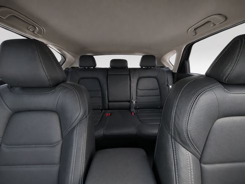 Used 2025 MAZDA CX-5 AWD 2.5 S w/ Preferred Package image 4